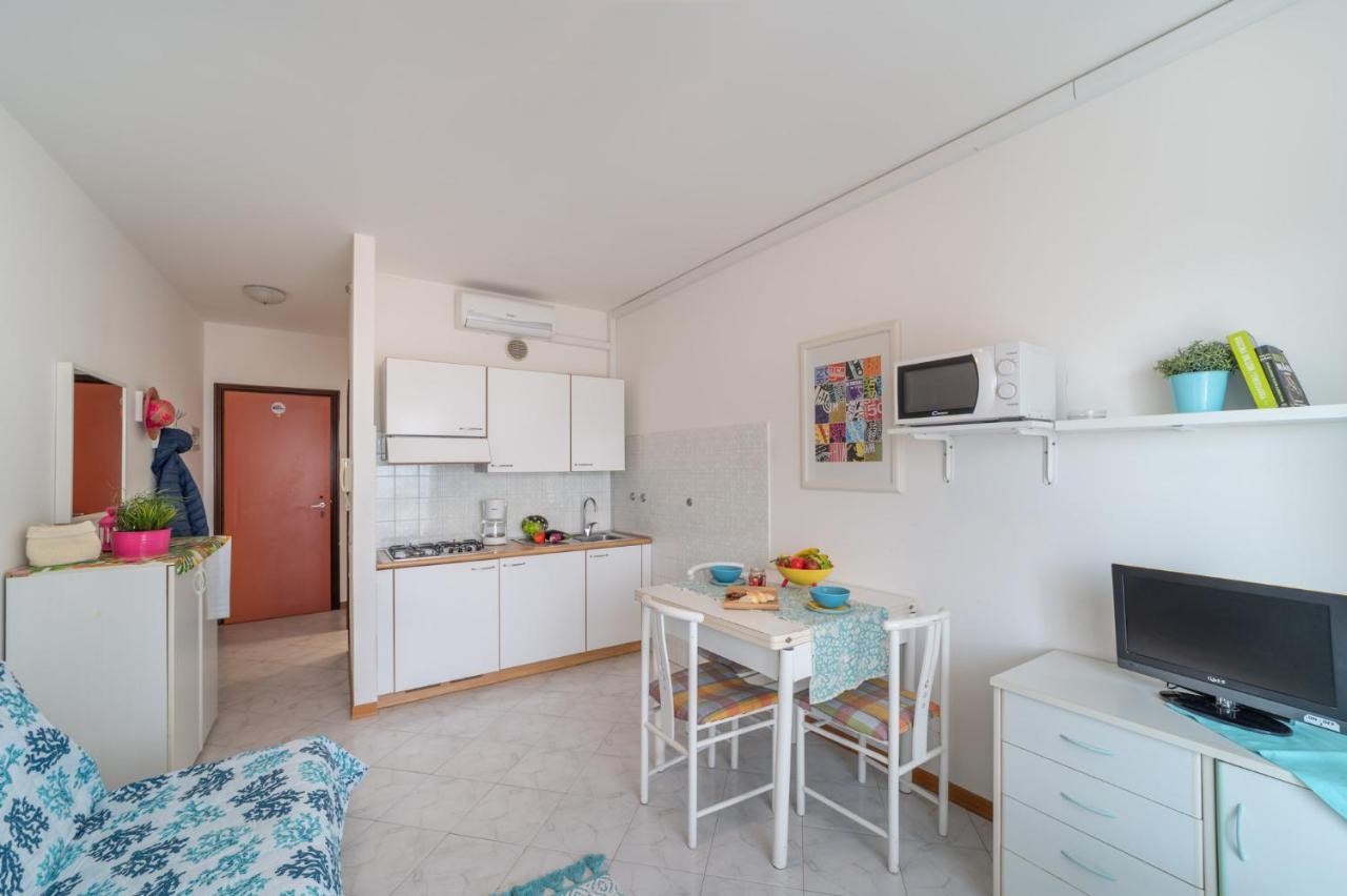 Residenza Puerto Do Sol Apartment Lignano Sabbiadoro Ngoại thất bức ảnh